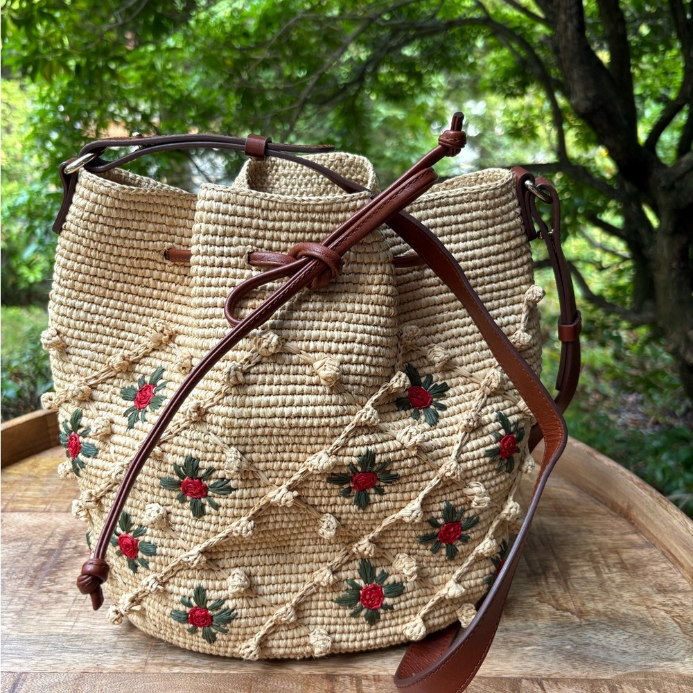 Embroidered Sezane raffia bag - Picture 15 of 17
